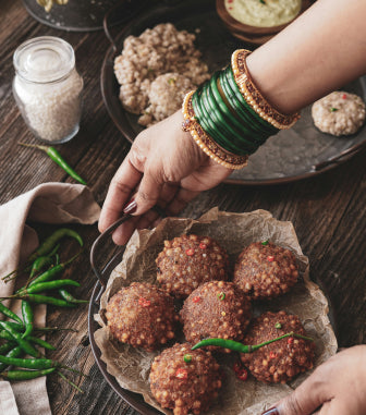 Discover India’s Flavors: Let's Snack Our Way Across the Country